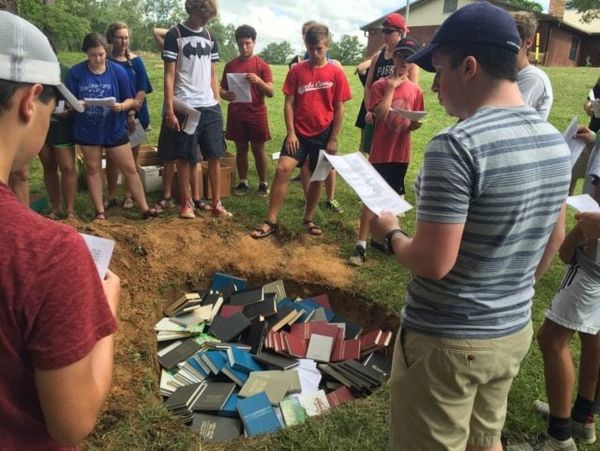 Shammas book burial with Sol Levinson and the JVC.